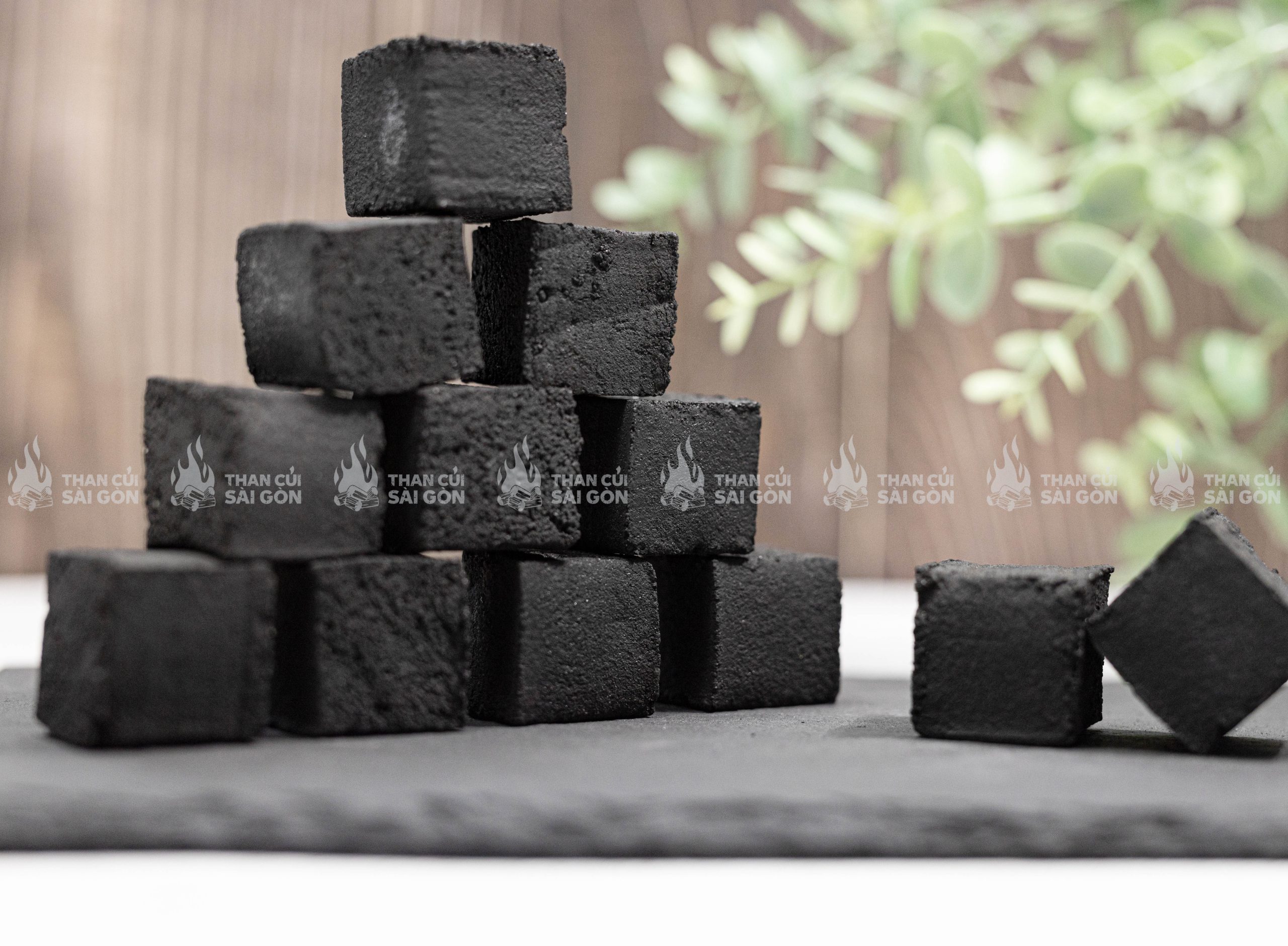 Than gáo dừa không khói thích hợp cho không gian kín