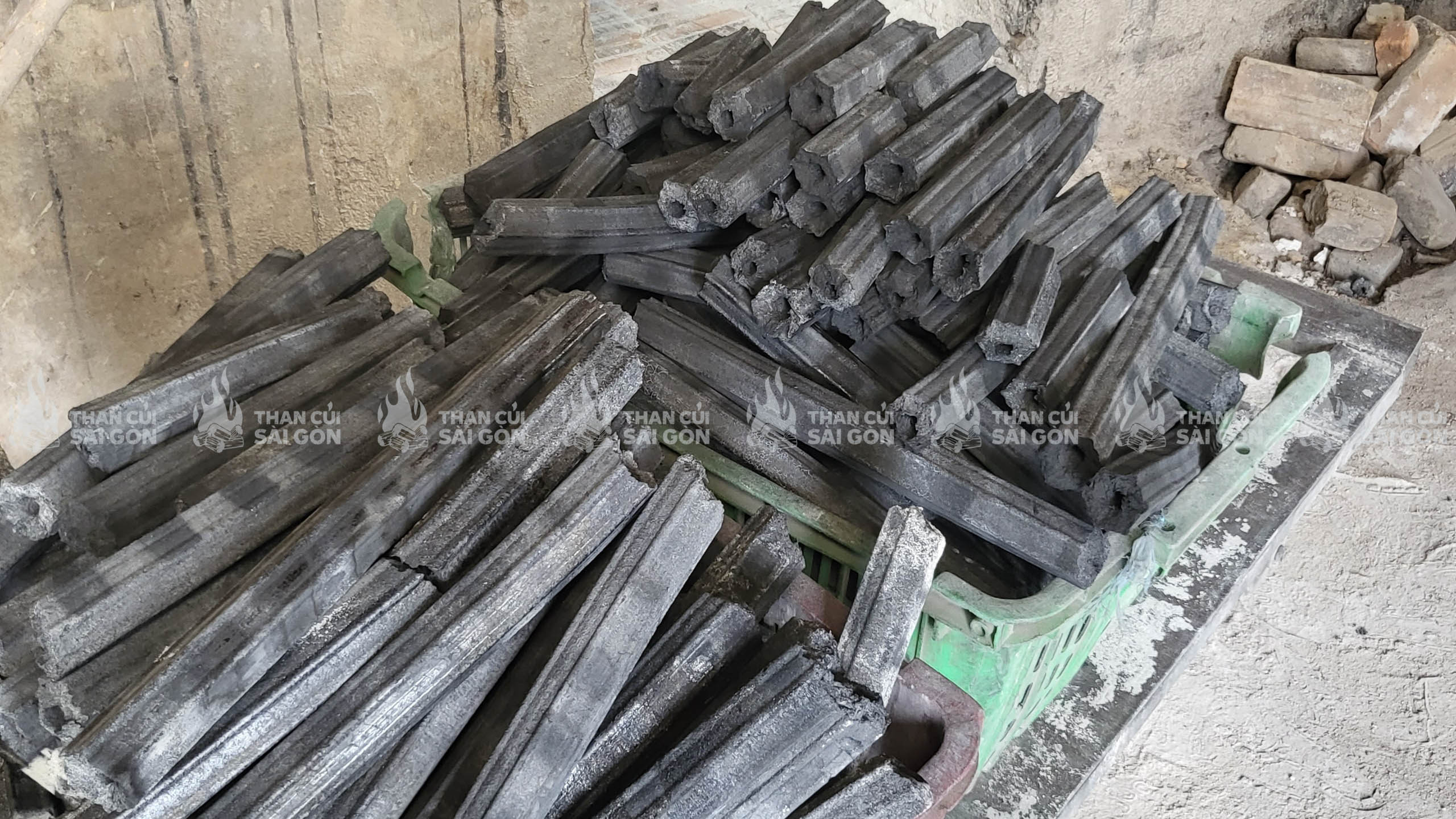 Than mùn cưa không khói, phù hợp cho nhà hàng nướng