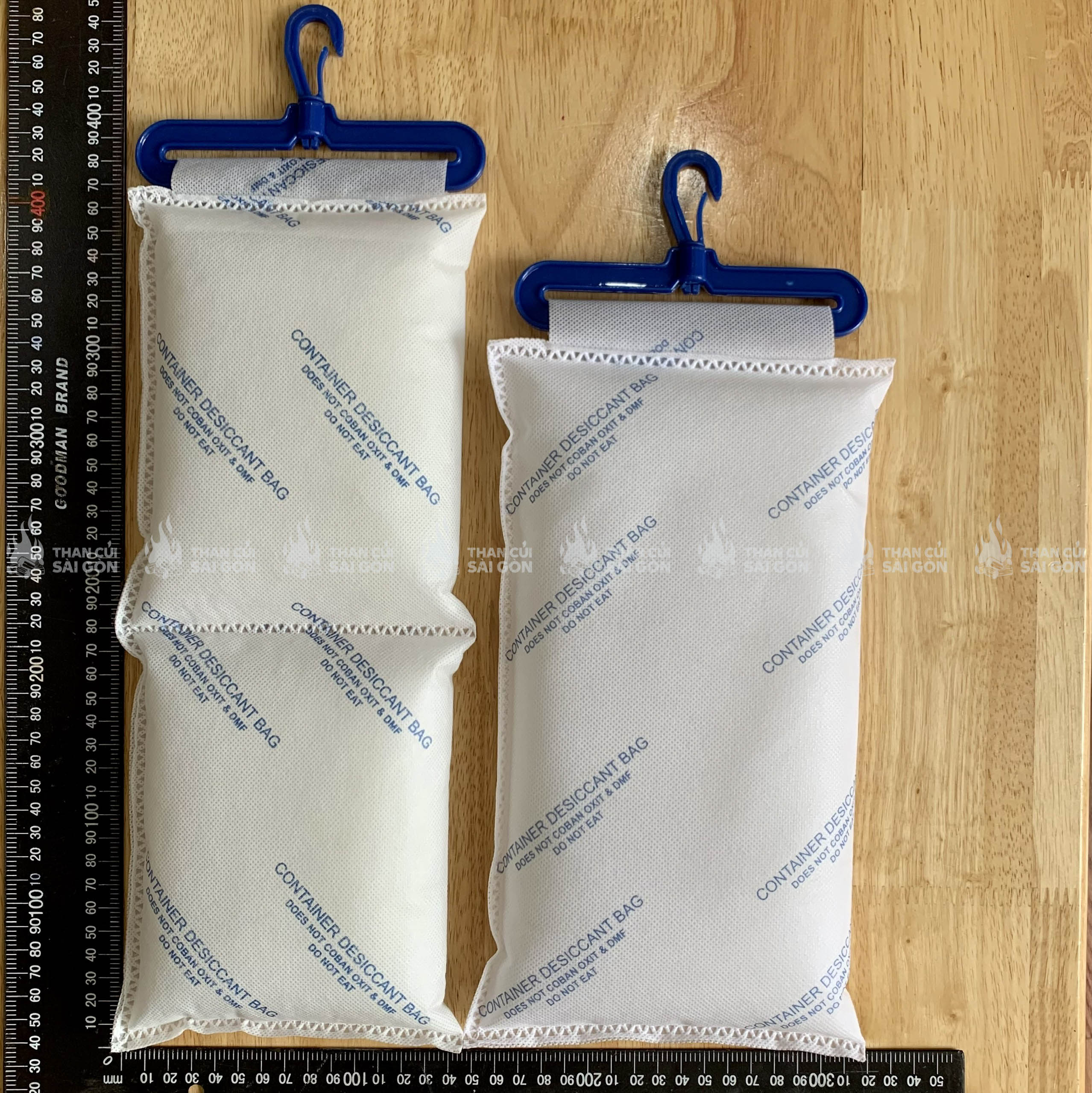 Tái chế than củi thành gói hút ẩm