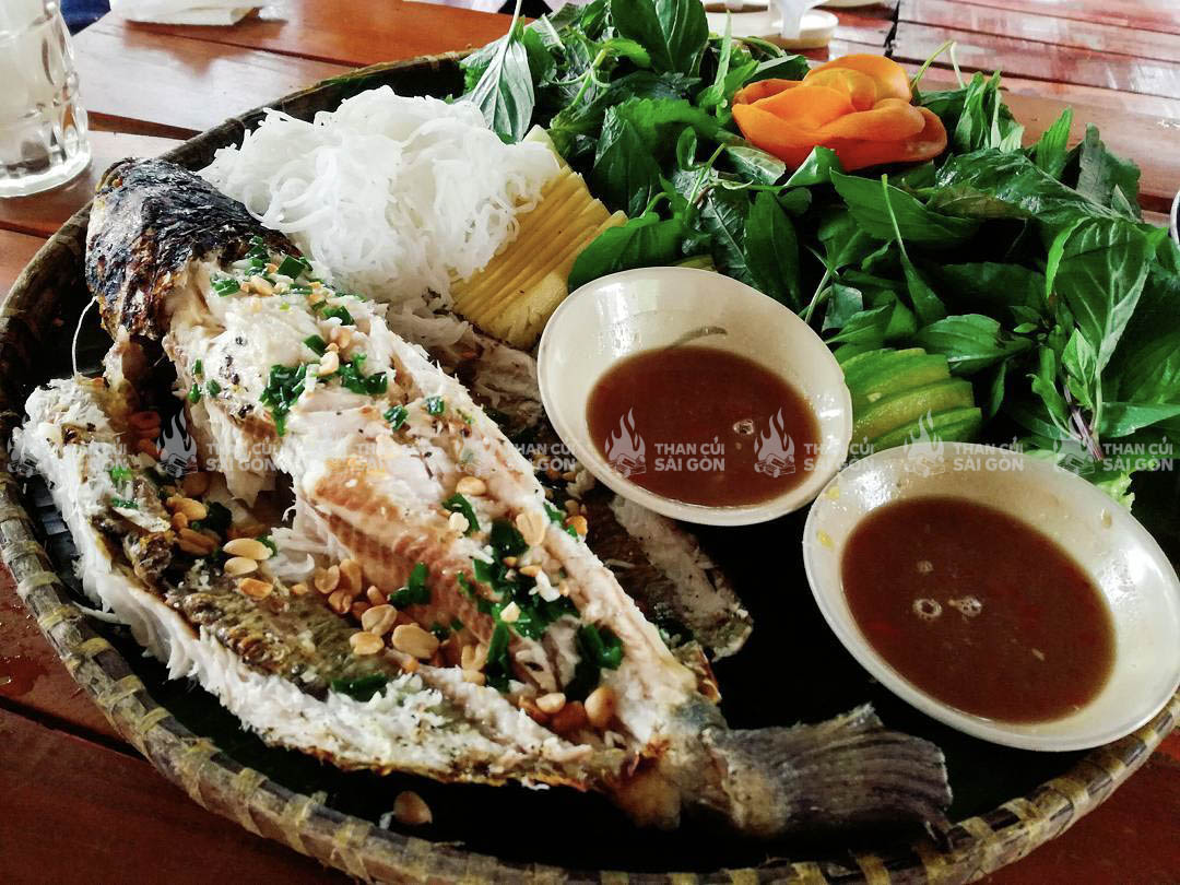 Cá lóc nướng than dân dã thơm ngon