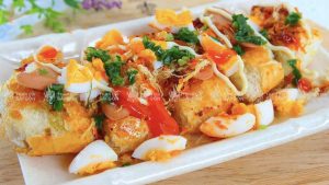 Bánh mì nướng muối ớt, giòn rụm, thơm ngon