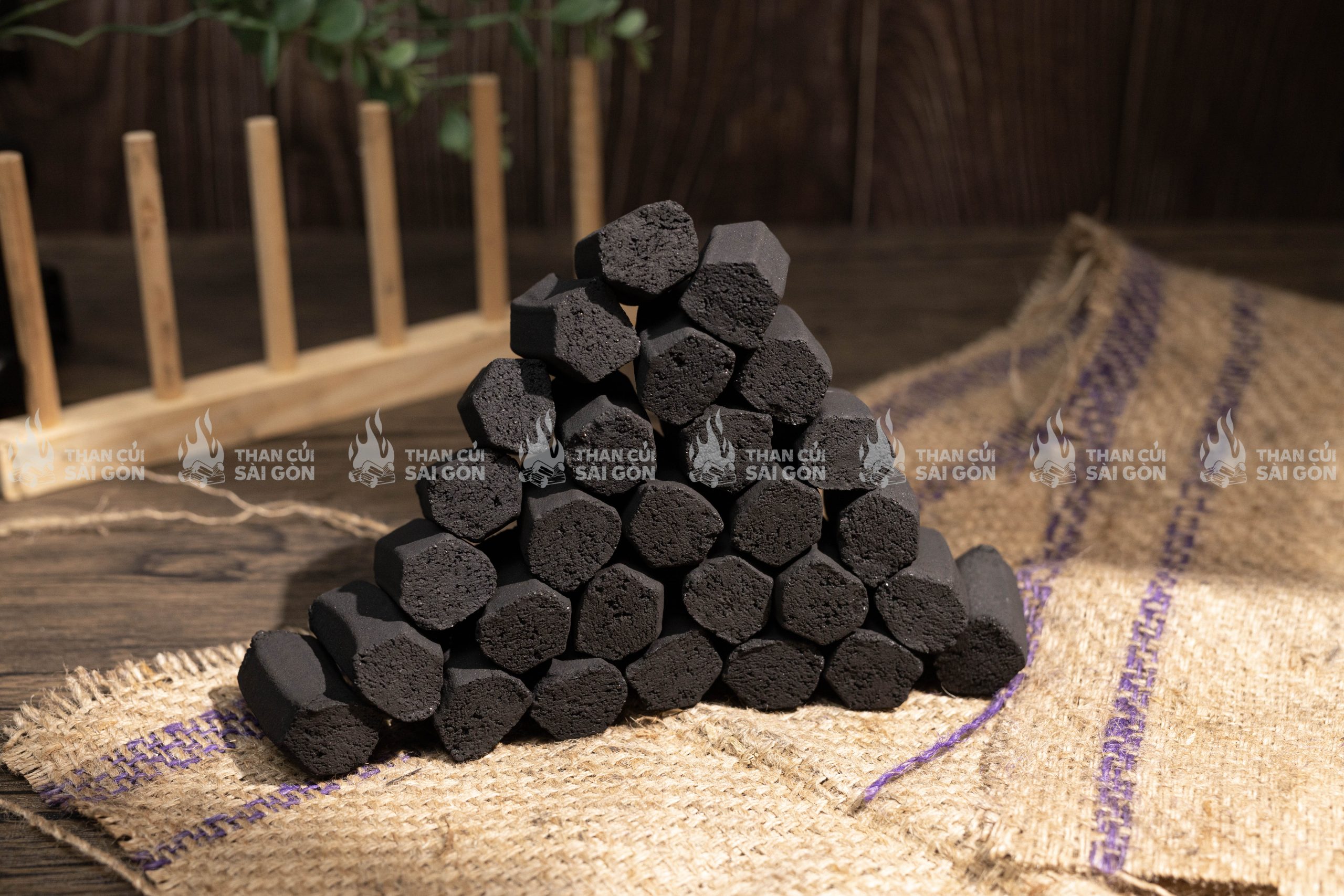 Than gáo dừa không khói
